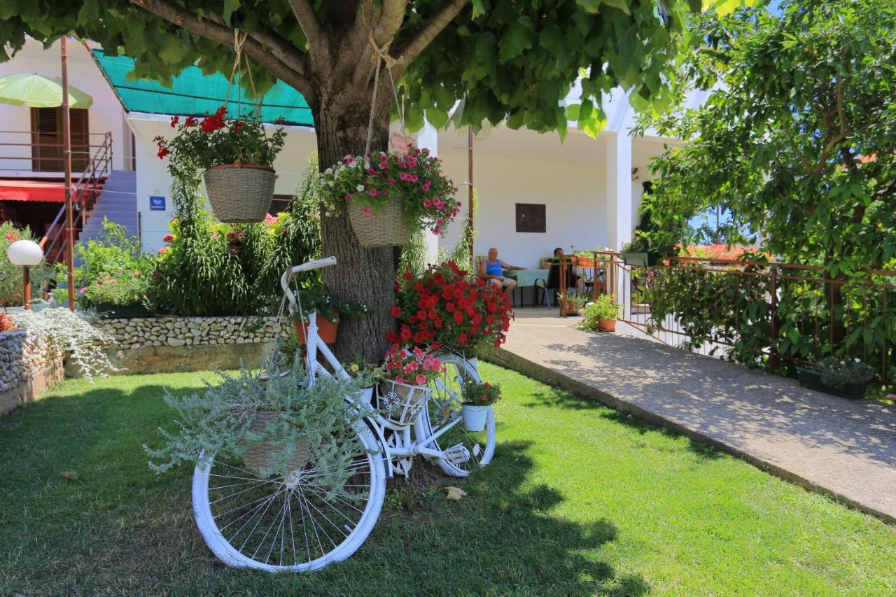 Apartments By The Sea Zivogosce - Blato, Makarska - 1057 Blato  Exterior foto