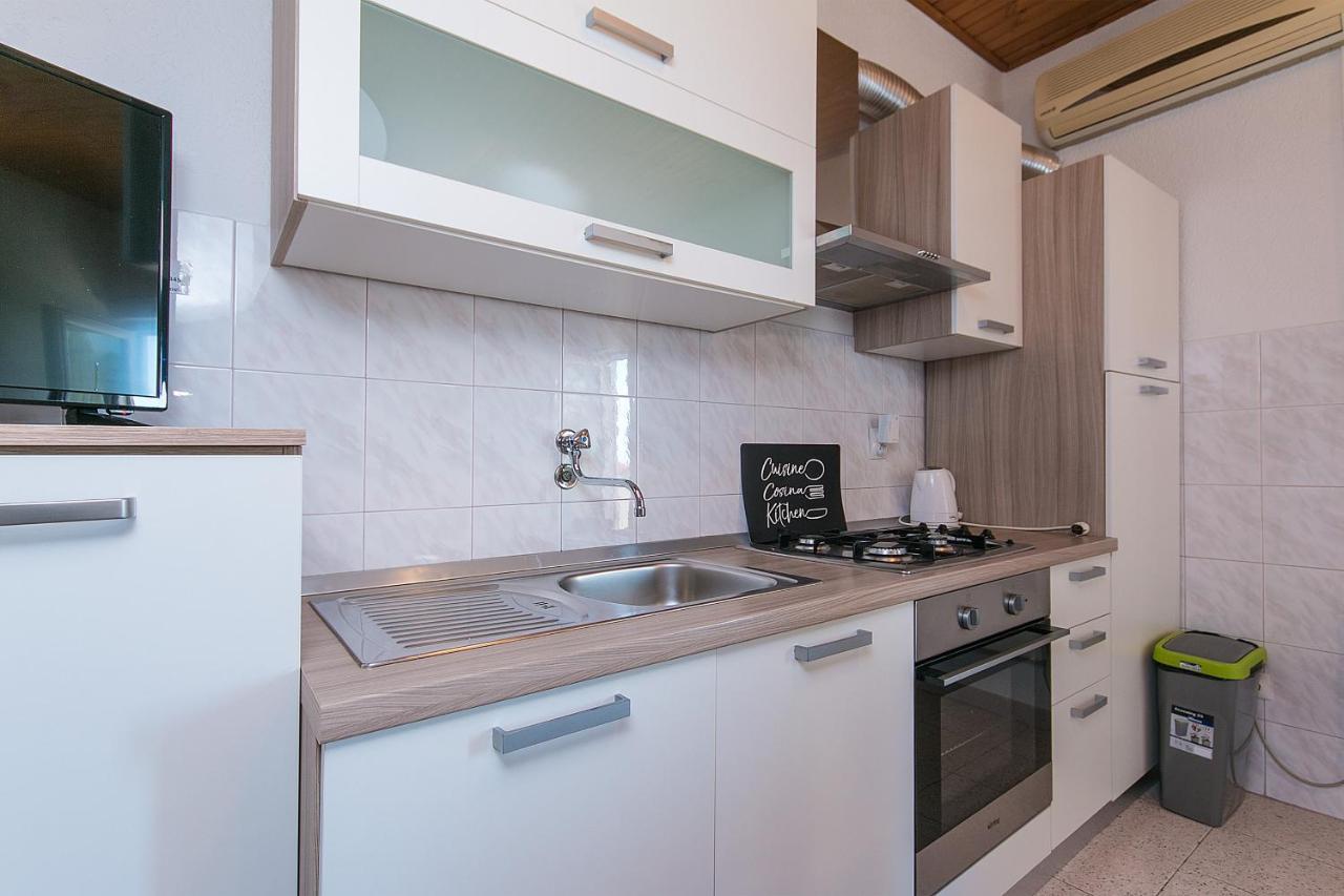 Apartments By The Sea Zivogosce - Blato, Makarska - 1057 Blato  Exterior foto