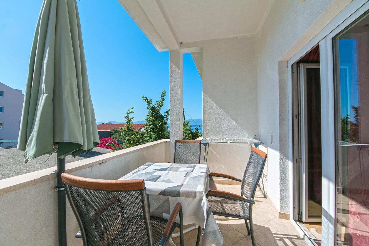 Apartments By The Sea Zivogosce - Blato, Makarska - 1057 Blato  Exterior foto