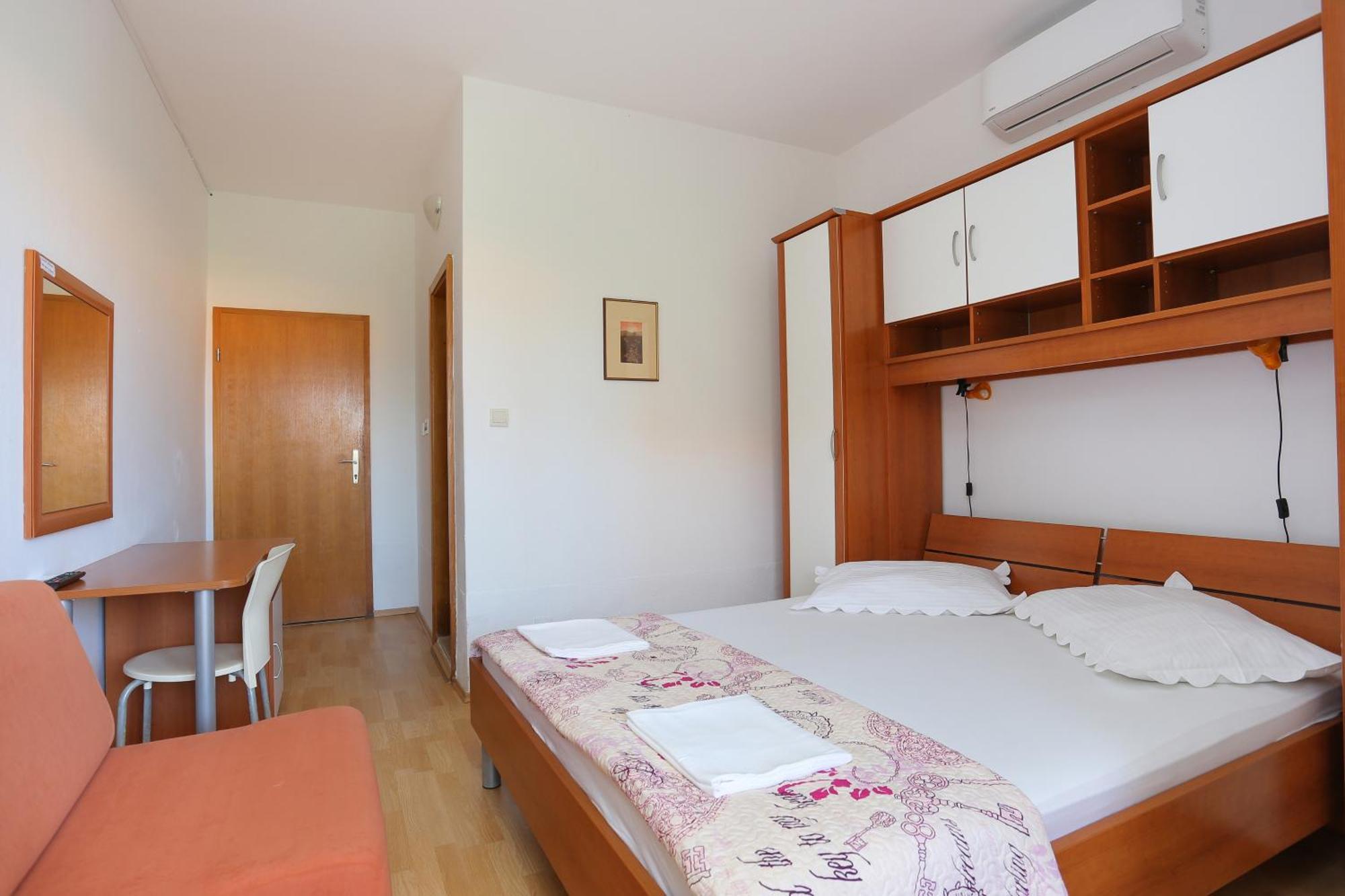 Apartments By The Sea Zivogosce - Blato, Makarska - 1057 Blato  Zimmer foto
