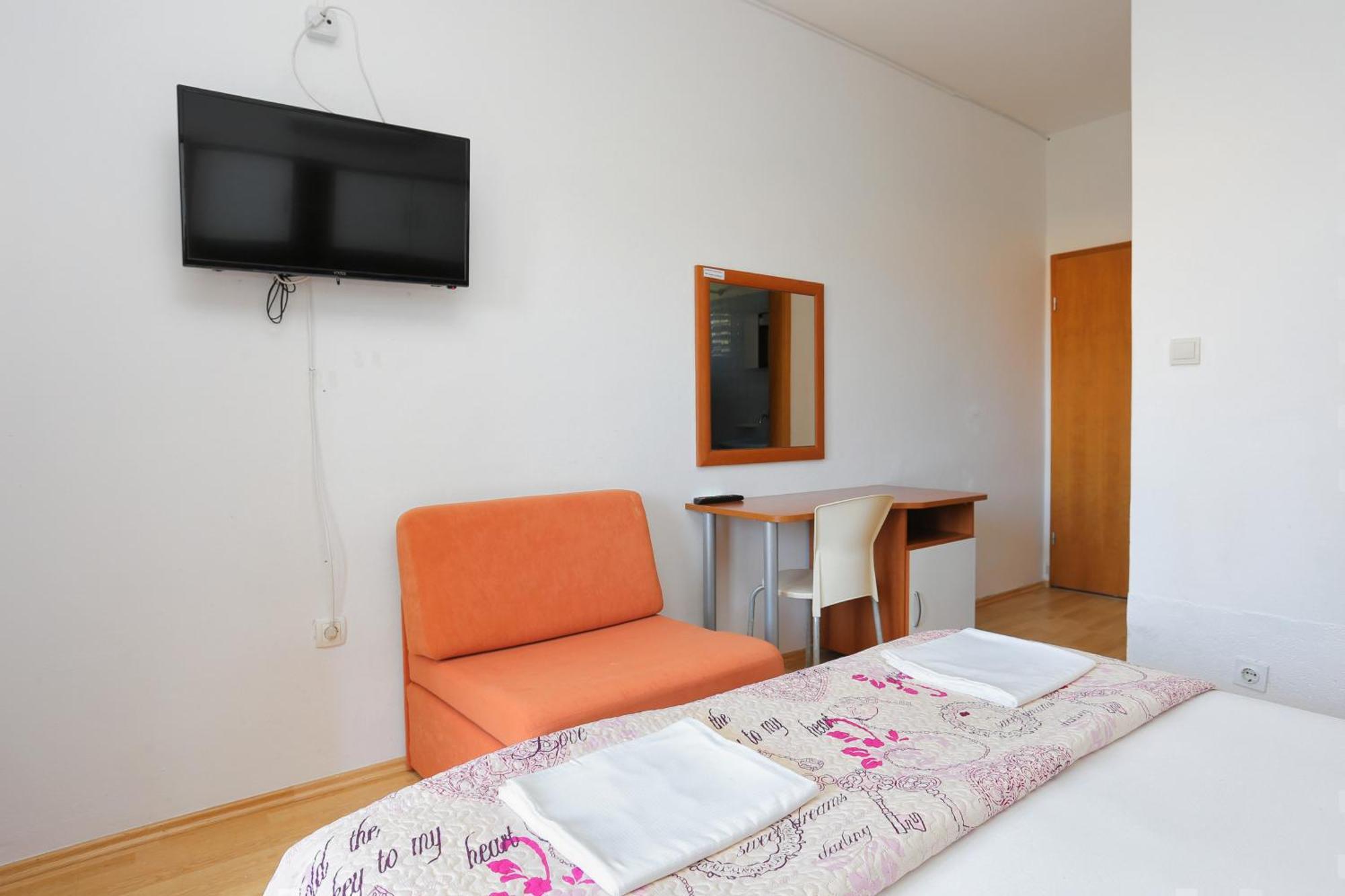Apartments By The Sea Zivogosce - Blato, Makarska - 1057 Blato  Zimmer foto