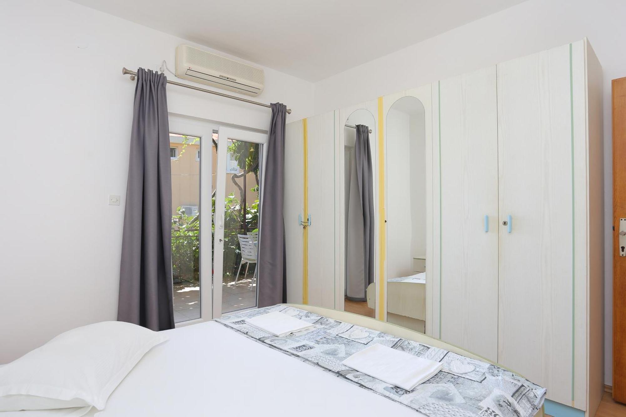 Apartments By The Sea Zivogosce - Blato, Makarska - 1057 Blato  Zimmer foto